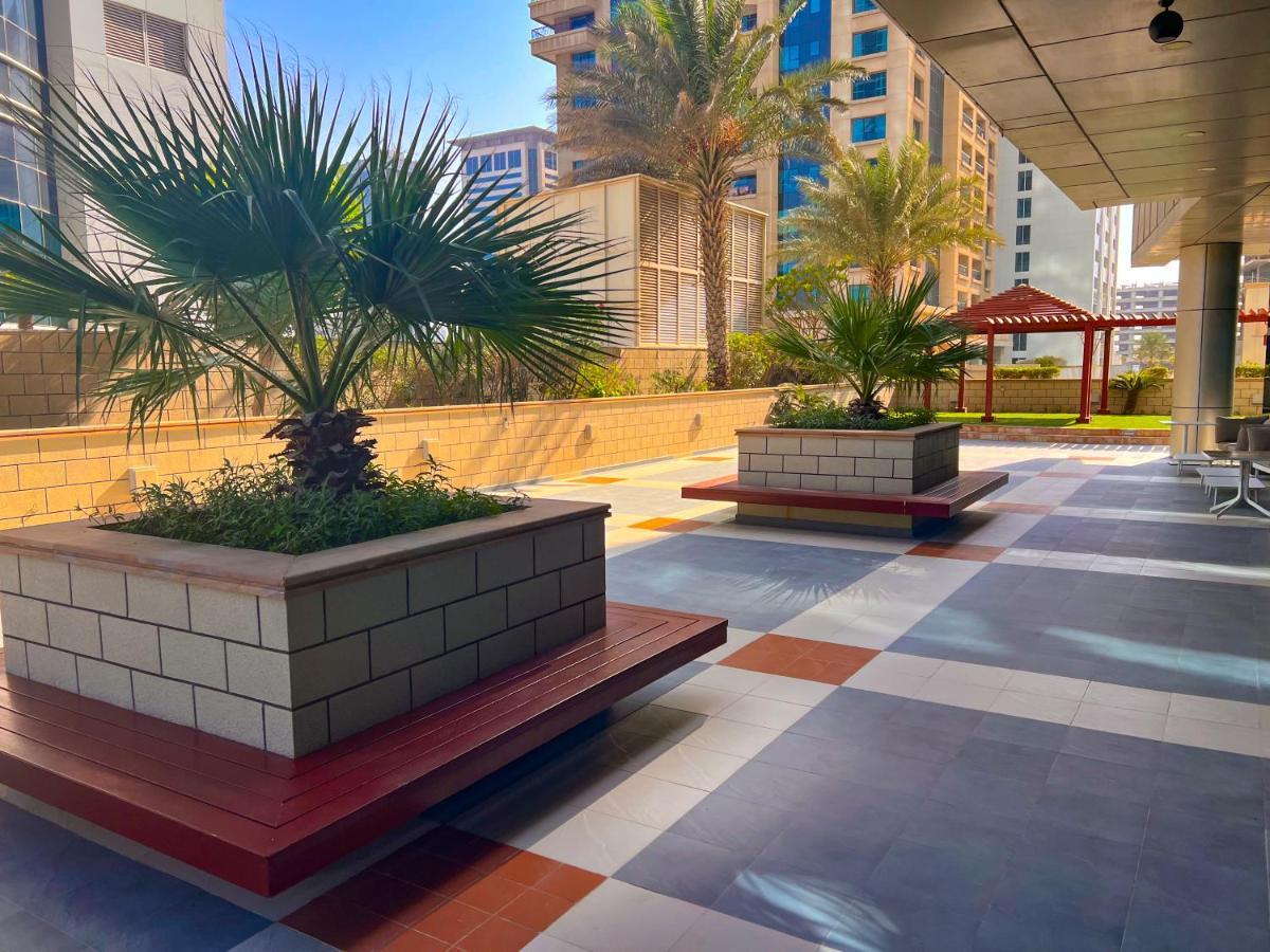 Exquisite, Luxe 1Bd Apartment, Unparalleled Sea Views, Prime Dubai Marina Location & Full Kitchen By "La Buena Vida Holiday Homes المظهر الخارجي الصورة